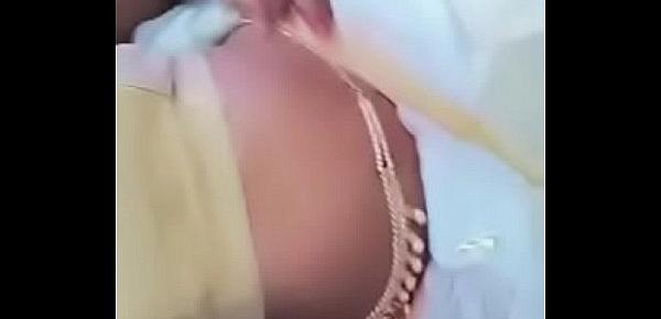  Swathi naidu showing her sexy navel in saree